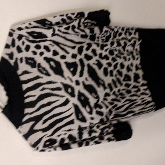 Zebra Print Sweater Large - Picture 4 of 5
